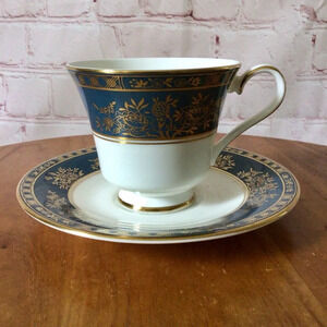 Vintage Royal Doulton Earlswood H. 5053 Cup and Saucer Set - 1978